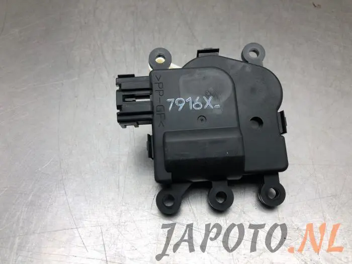 Heater valve motor Mazda CX-5