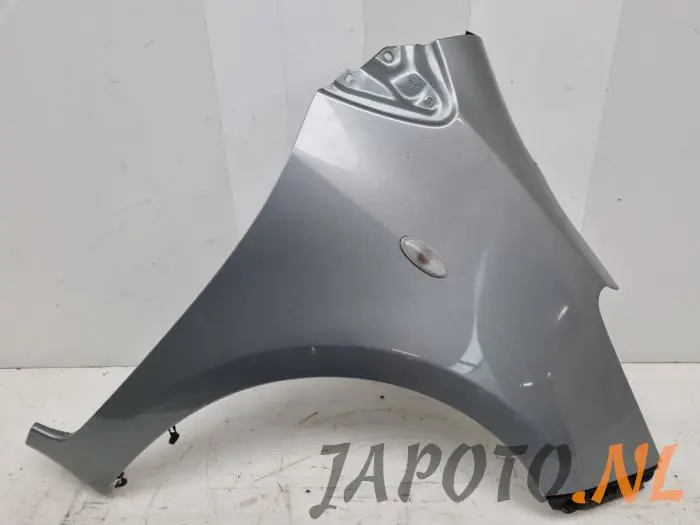 Front wing, right Toyota Yaris