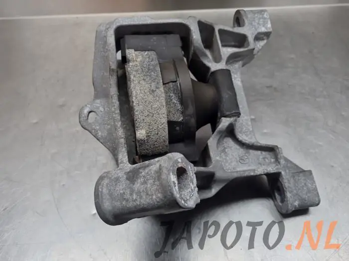 Engine mount Mazda CX-5