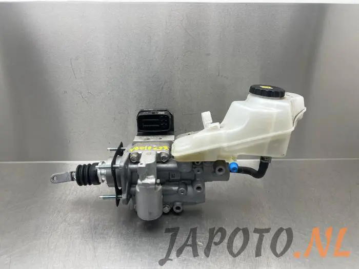 Master cylinder Toyota Corolla