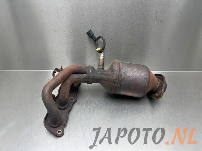 Exhaust manifold + catalyst Toyota Yaris