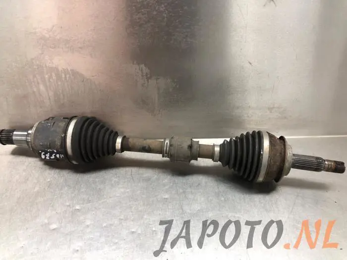 Front drive shaft, left Toyota Auris