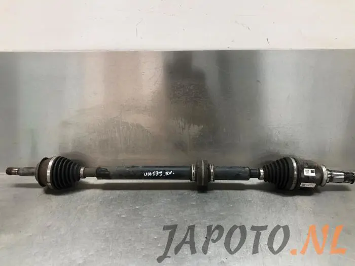 Front drive shaft, right Toyota Auris