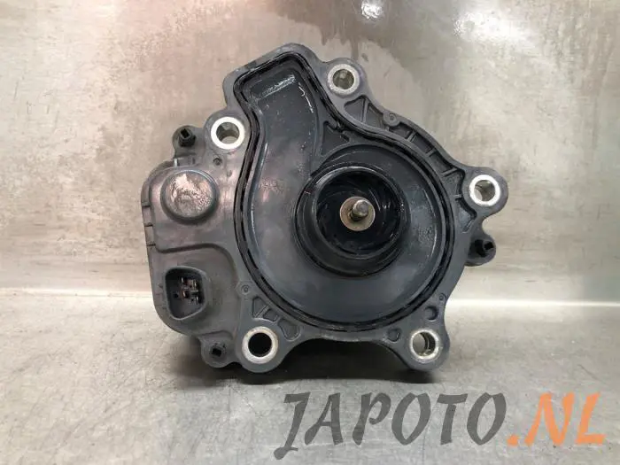 Water pump Toyota Auris