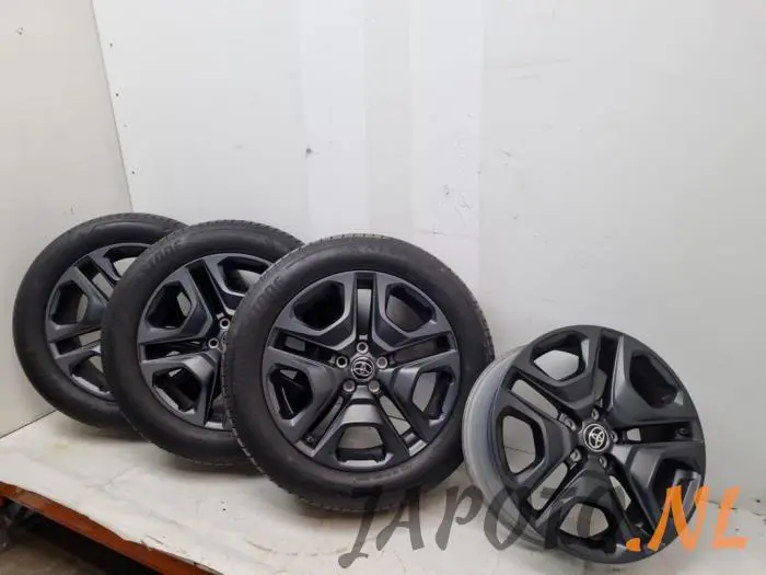 Set of wheels + tyres Toyota Rav-4