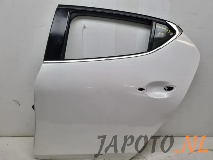 Rear door 4-door, left Mazda 3.