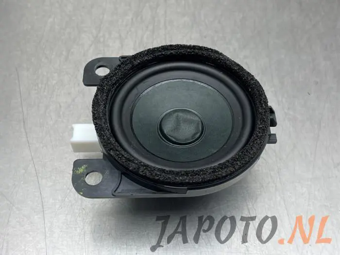 Speaker Mazda 3.