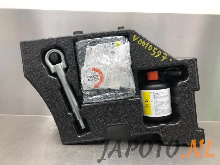 Tyre repair kit Toyota Corolla