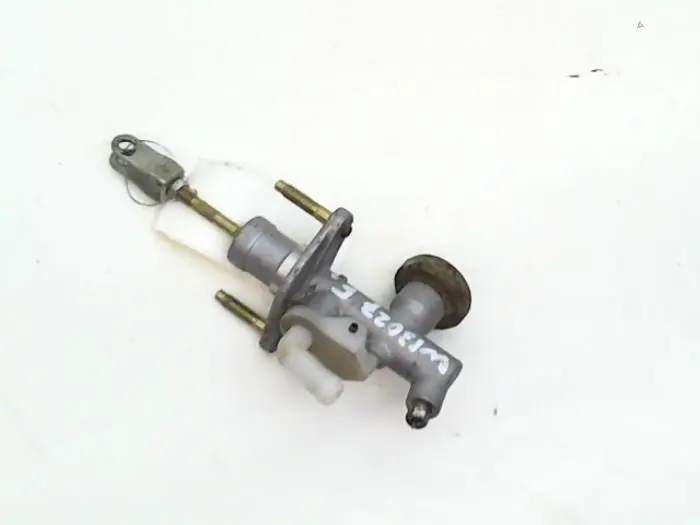 Clutch master cylinder Nissan Almera Tino