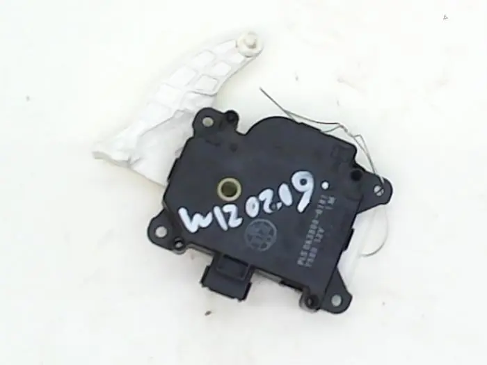 Heater valve motor Toyota Prius