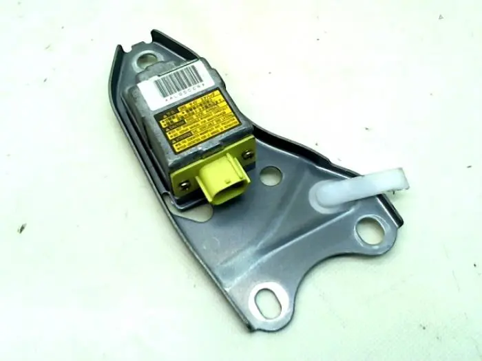 Airbag sensor Toyota Avensis Verso