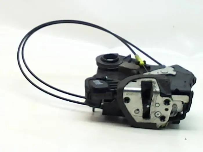 Door lock mechanism 4-door, front left Toyota Avensis