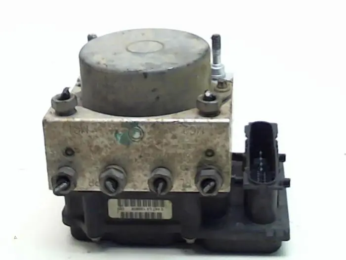 ABS pump Nissan Note