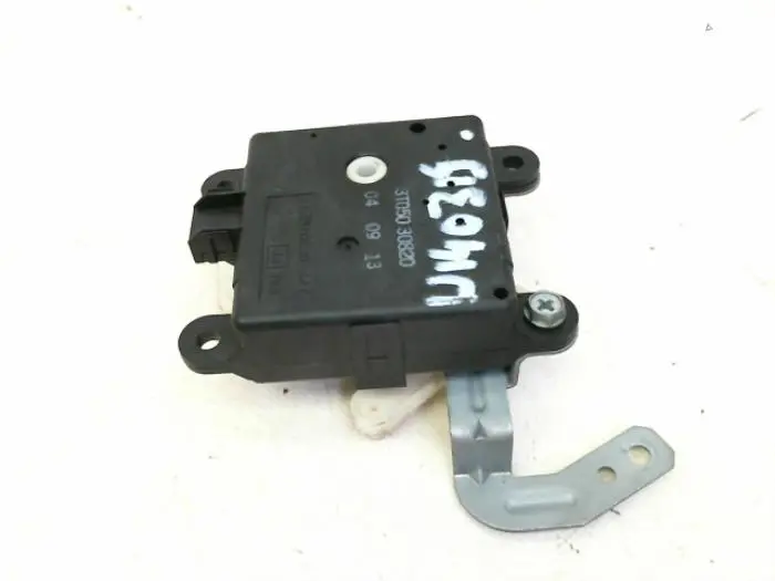 Heater valve motor Nissan Almera Tino