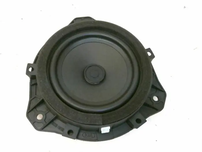 Speaker Kia Rio