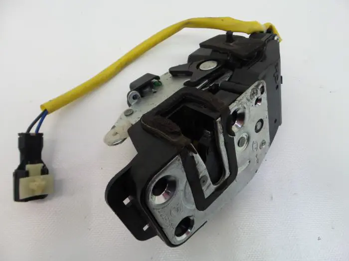 Rear door lock mechanism 4-door, left Kia Rio