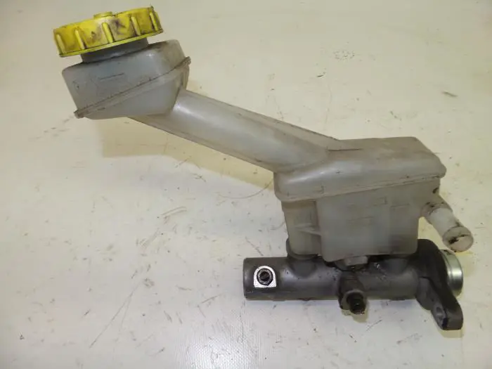 Master cylinder Nissan X-Trail