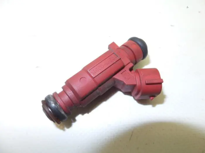 Injector (petrol injection) Nissan Primera