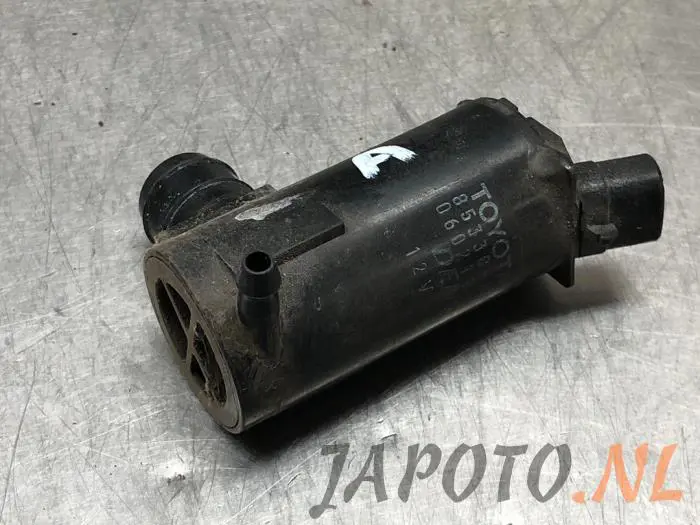 Rear screen washer pump Toyota Avensis Verso