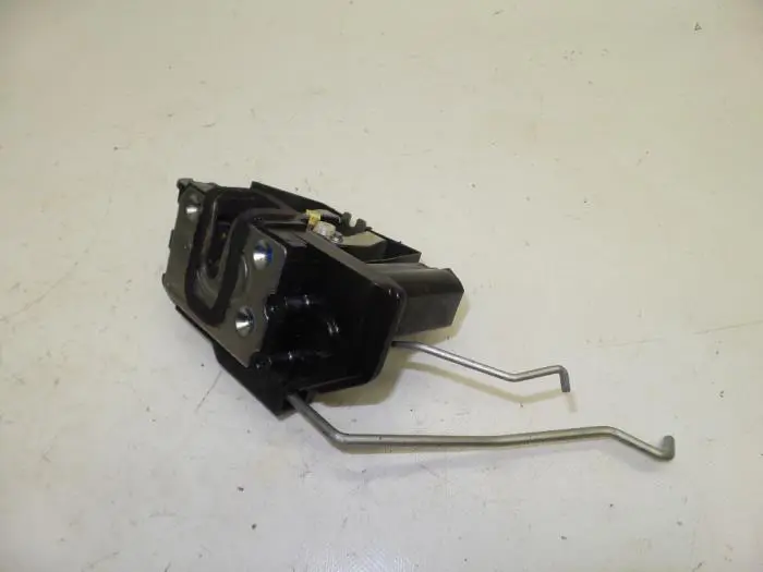 Front door lock mechanism 4-door, right Hyundai I10