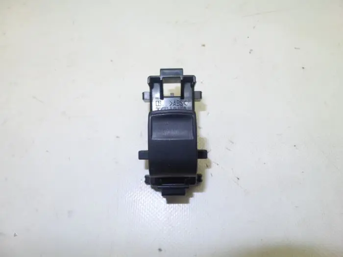 Electric window switch Toyota Yaris