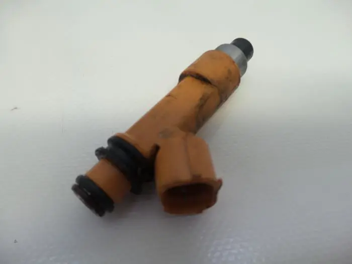 Injector (petrol injection) Suzuki Wagon R+