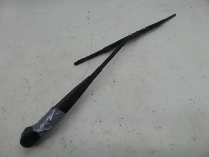 Rear wiper arm Toyota Prius