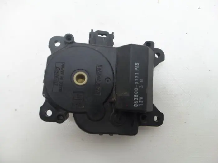 Heater valve motor Lexus IS 300