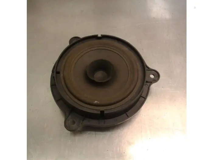 Speaker Nissan Primera