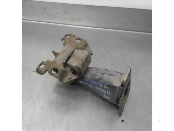 Engine mount Nissan Navara