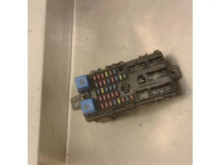 Fuse box Hyundai Trajet