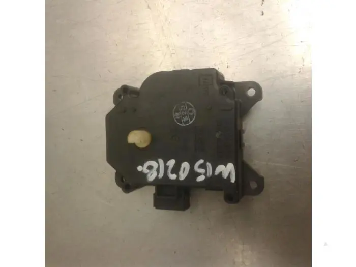 Heater valve motor Lexus IS 300