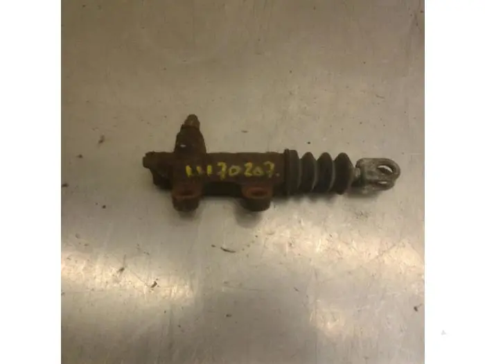 Clutch slave cylinder Hyundai Matrix