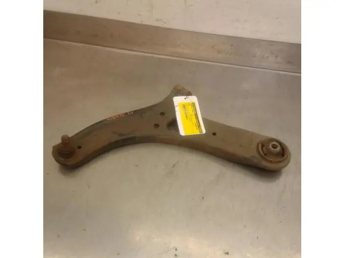 Front lower wishbone, left Kia Rio